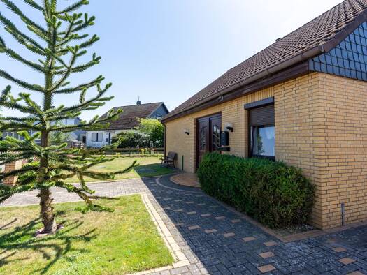Einfamilienhaus zum Kauf 369.000 € 4 Zimmer 128,6 m² 864 m² Grundstück Wahlstedt 23812