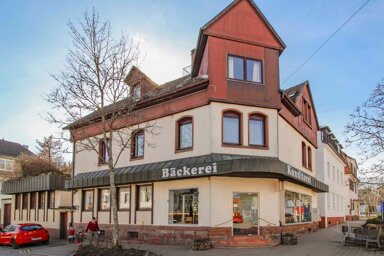 Mehrfamilienhaus zum Kauf als Kapitalanlage geeignet 748.000 € 13 Zimmer 1.200 m² 561,1 m² Grundstück Königsfeld Königsfeld im Schwarzwald 78126