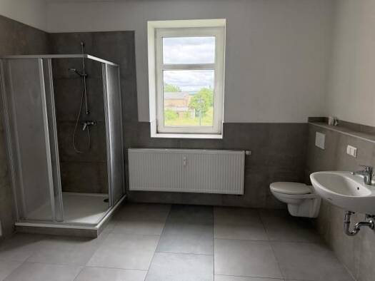 Wohnung zur Miete 570 € 4 Zimmer 114 m² EG Friedensstraße 2 Wackersleben Hötensleben 39393