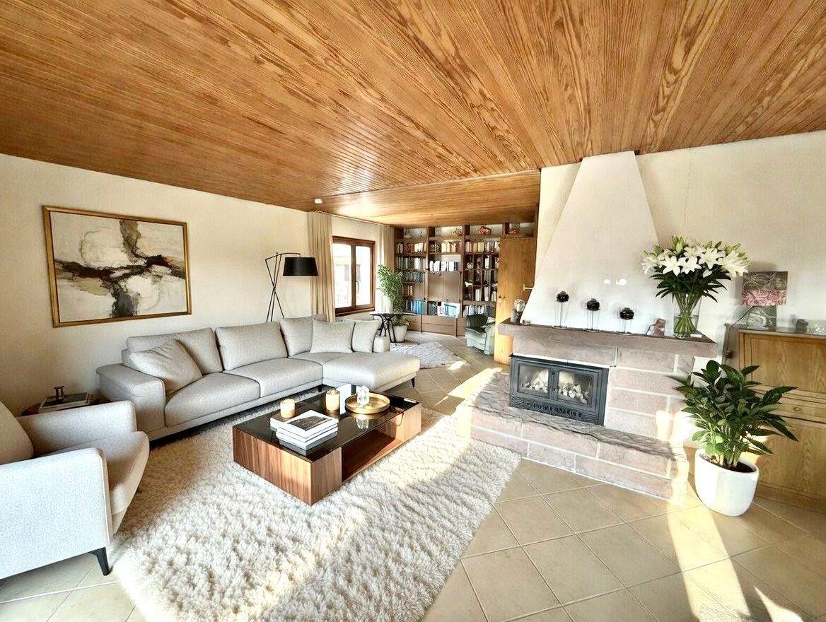 Immobilie in Ellerau - Lichtdurchfluteter Familien-Bungalow mit großem Vollkeller und Süd-West-Garten in Ellerau - Bild 3