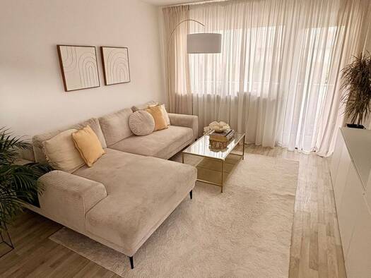 Wohnung zur Miete 950 € 3 Zimmer 90 m² Geschoss EG/3 frei ab 01.08.2026 Altenberg Oberasbach 90522