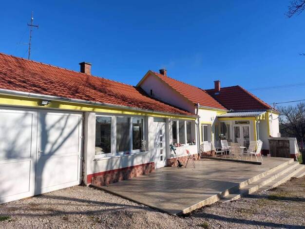 Einfamilienhaus zum Kauf 185.000 € 2 Zimmer 118 m² 2.770 m² Grundstück Pat 8825