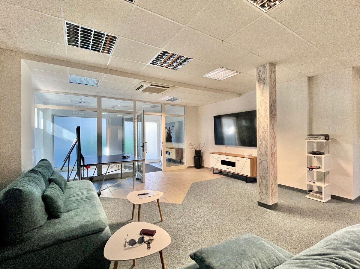 Wohnung zum Kauf 129.000 € 2 Zimmer 101 m²<br/>Wohnfläche ab sofort<br/>Verfügbarkeit Reinsdorf Reinsdorf 08141