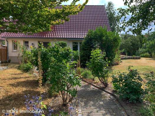 Einfamilienhaus zum Kauf 318.000 € 4 Zimmer 133 m² 834 m² Grundstück Oschatz 04758