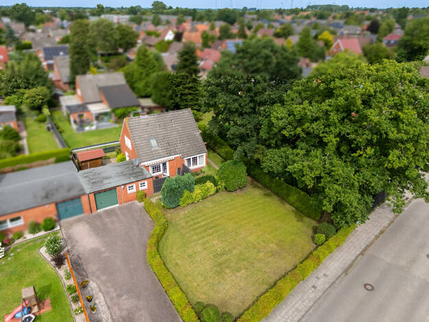 Einfamilienhaus zum Kauf 239.000 € 5 Zimmer 100 m² 696 m² Grundstück Wittmund 26409