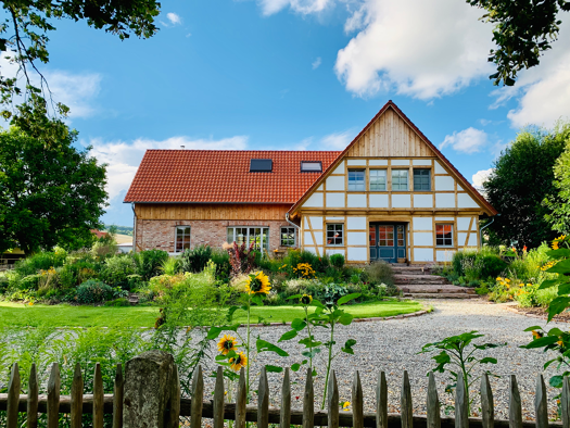 Einfamilienhaus zum Kauf provisionsfrei 794.999 € 6 Zimmer 140 m² 650 m² Grundstück Bahnhofstraße 5 Großburgwedel Burgwedel 30938