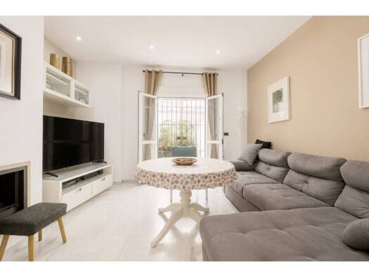 Villa zum Kauf 315.000 € 4 Zimmer 124 m² >Calle Sevilla > Gines 41960