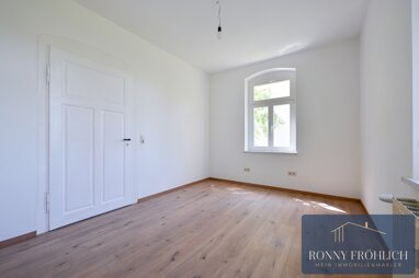 Wohnung zur Miete 335 € 2 Zimmer 61,2 m² EG Oberlungwitz 09353