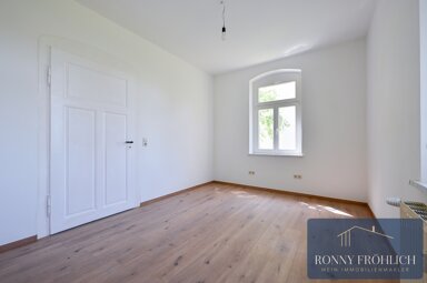 Wohnung zur Miete 335 € 2 Zimmer 61,2 m² EG Oberlungwitz 09353