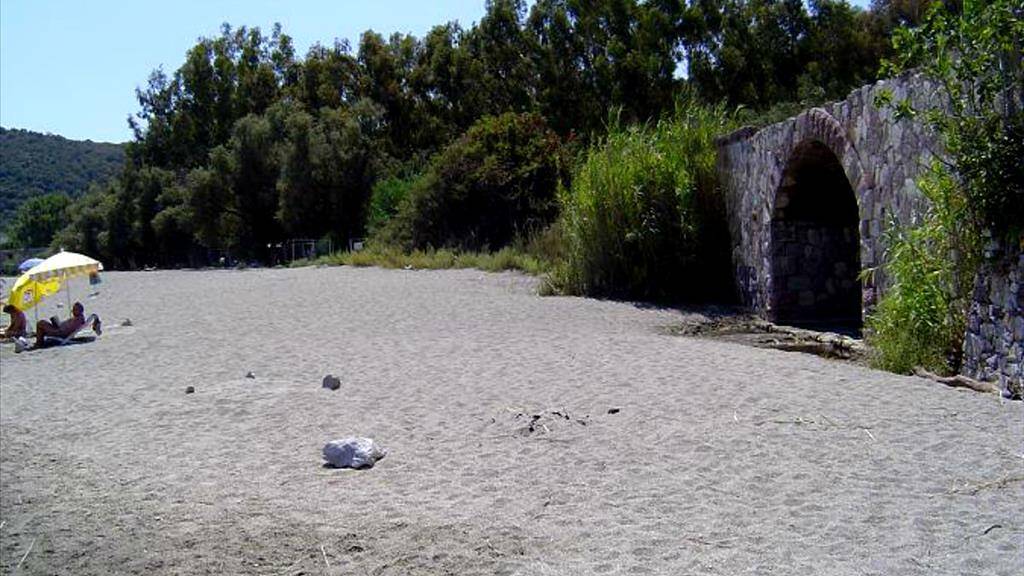 Land-/Forstwirtschaft zum Kauf 1.400.000 € 13.527 m² Grundstück Westpeloponnes