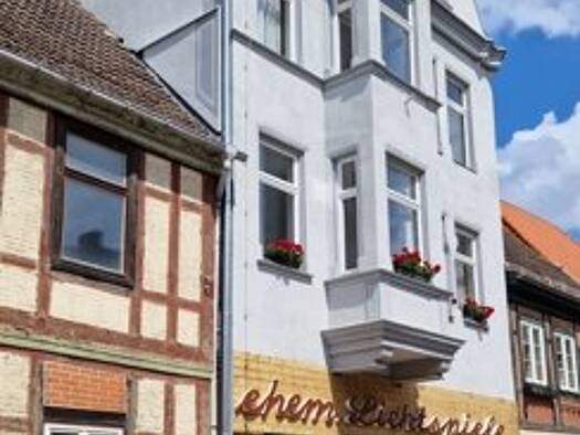 Mehrfamilienhaus zum Kauf 230.000 € 12 Zimmer 640 m² 235 m² Grundstück Dömitz 19303