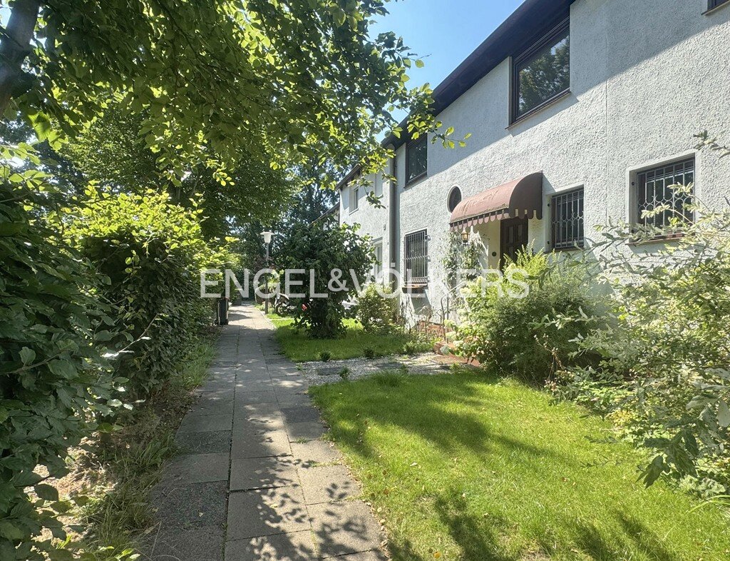 Reihenendhaus zum Kauf 589.000 € 4,5 Zimmer 173 m²<br/>Wohnfläche 367 m²<br/>Grundstück Sasel Hamburg 22393