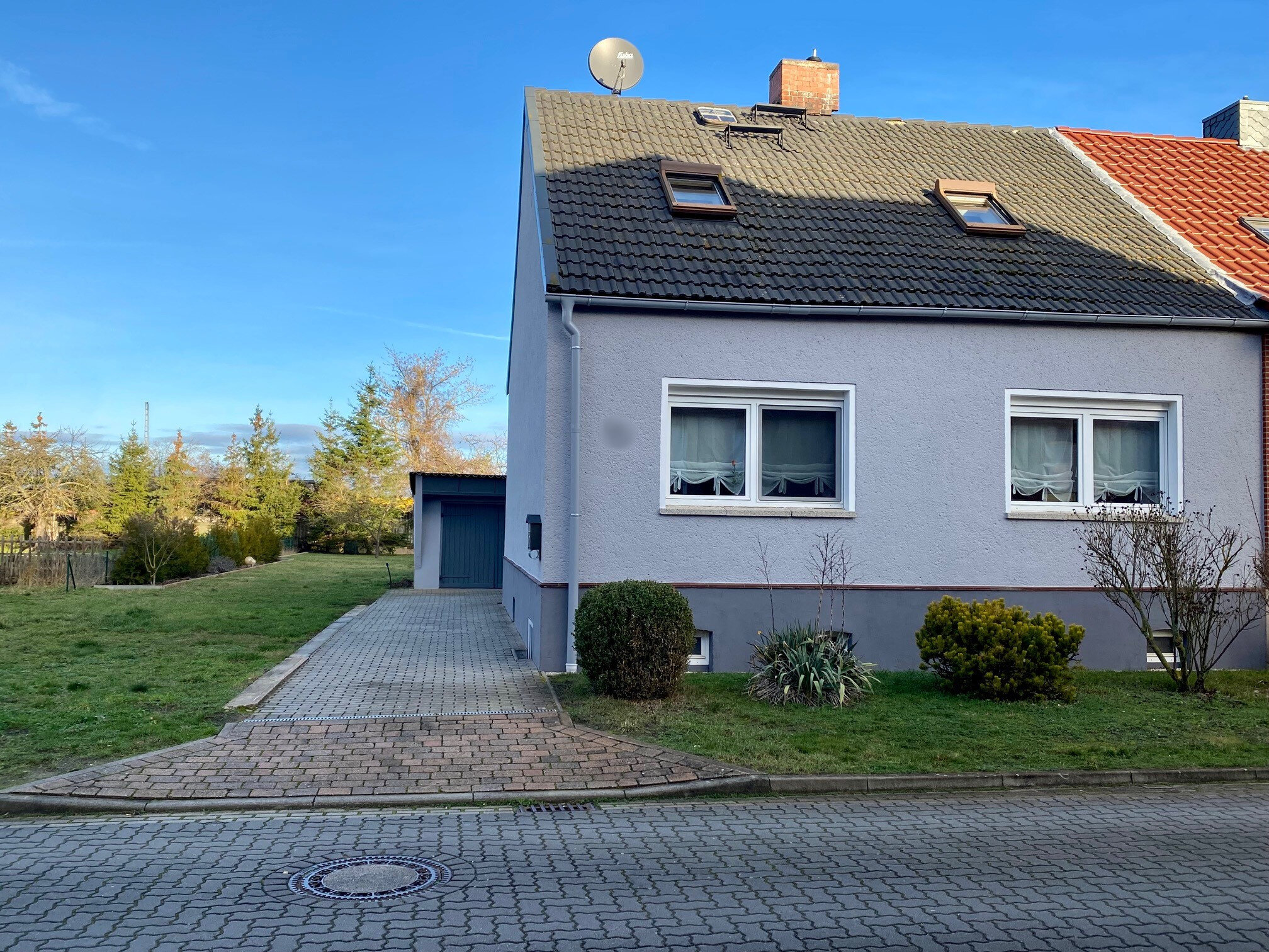 Doppelhaushälfte zum Kauf 199.000 € 3 Zimmer 104 m²<br/>Wohnfläche 927 m²<br/>Grundstück Oebisfelde Oebisfelde 39646