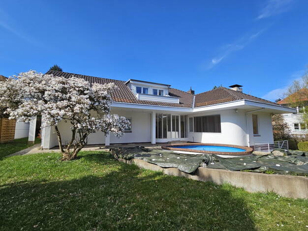 Villa zum Kauf provisionsfrei 739.000 € 7 Zimmer 209 m² 797 m² Grundstück Bad Wilhelmshöhe Kassel 34131