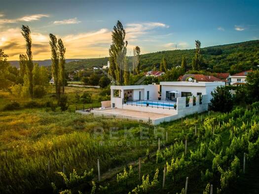 Villa zum Kauf - Erstbezug 498.000 € 4 Zimmer 140 m² 3.400 m² Grundstück Makarska 21300
