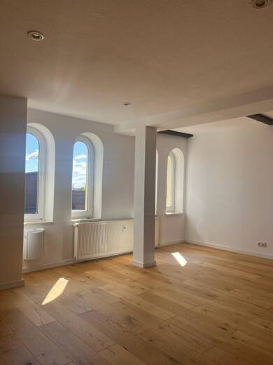 Wohnung zur Miete 675 € 2 Zimmer 75 m² Dachgeschoss, 4. Geschoss frei ab sofort August-Bebel-Str. 14 Stadtmitte Rostock 18055