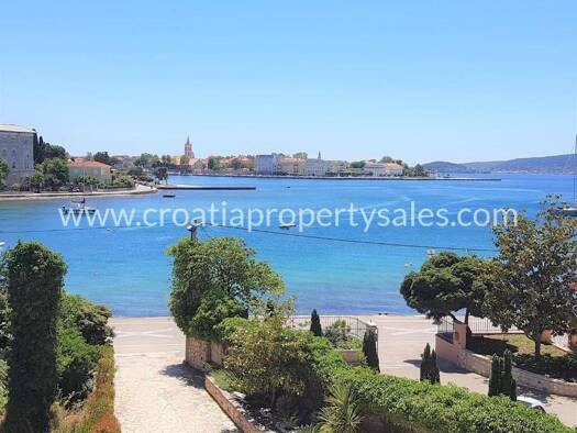 Einfamilienhaus zum Kauf 1.850.000 € 10 Zimmer 587 m² 777 m² Grundstück Zadar 23000