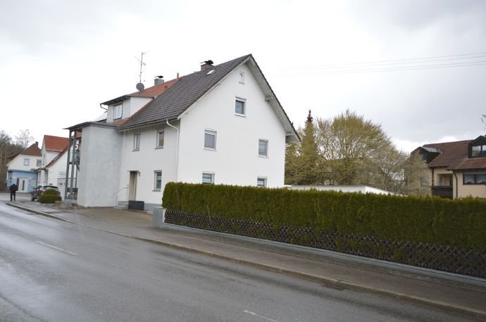 Mehrfamilienhaus zum Kauf 325.500 € 5 Zimmer 120 m²<br/>Wohnfläche 514 m²<br/>Grundstück Bad Schussenried Bad Schussenried 88427