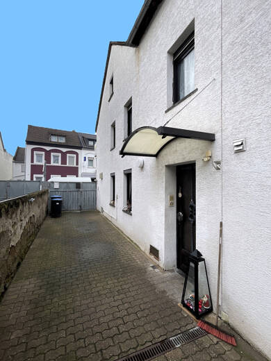 Mehrfamilienhaus zum Kauf 229.000 € 8 Zimmer 153 m² 336 m² Grundstück Mülheim Mülheim-Kärlich 56218