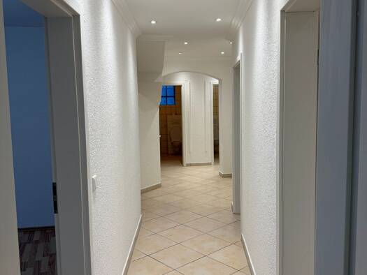 Wohnung zur Miete 1.250 € 5 Zimmer 110 m² Geschoss 1/2 frei ab sofort Rheingönheim Ludwigshafen am Rhein 67067