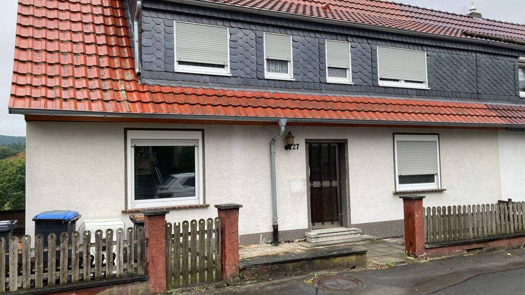 Haus zum Kauf 75.000 € 5 Zimmer 140 m² 510 m² Grundstück Bergstraße 27 Nentershausen 36214