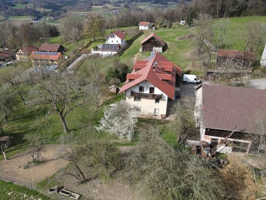 Haus zum Kauf provisionsfrei 1.290.000 € 5 Zimmer 340 m² 20.660 m² Grundstück Mietraching Deggendorf 94469