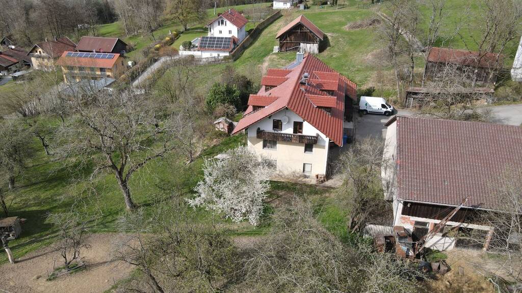 Haus zum Kauf provisionsfrei 1.290.000 € 5 Zimmer 340 m² 20.660 m² Grundstück Mietraching Deggendorf 94469