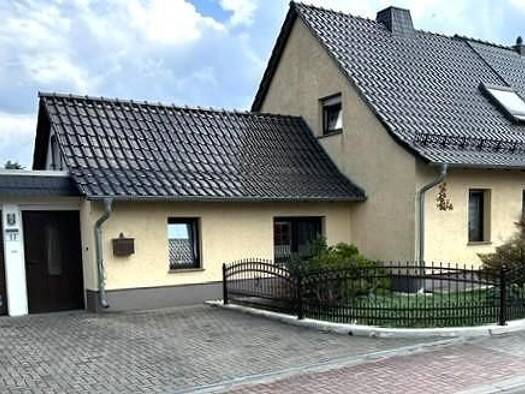 Doppelhaushälfte zum Kauf 175.000 € 4 Zimmer 107 m² 740 m² Grundstück Zschornewitz Gräfenhainichen 06772