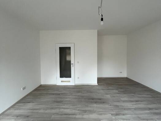 Studio zur Miete 590 € 1 Zimmer 38 m² 1. Geschoss frei ab sofort Regensburger Straße 22 St Peter Nürnberg 90478
