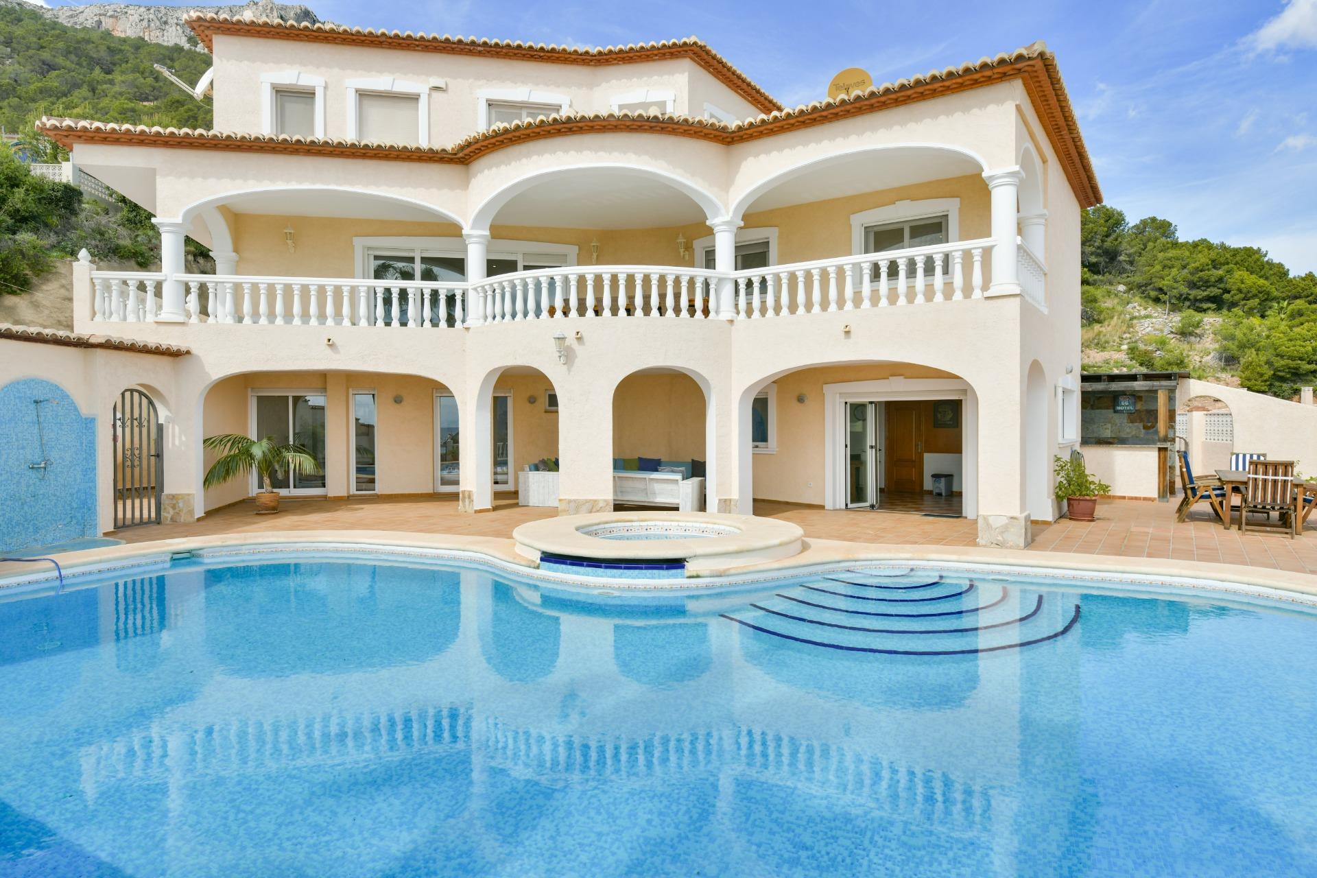 Villa zum Kauf 855.000 € 351 m²<br/>Wohnfläche 1.170 m²<br/>Grundstück Calpe 03710