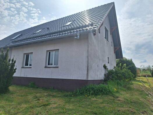 Einfamilienhaus zum Kauf 50.000 € 4 Zimmer 124 m² 554 m² Grundstück Groß Muckrow Friedland 15848