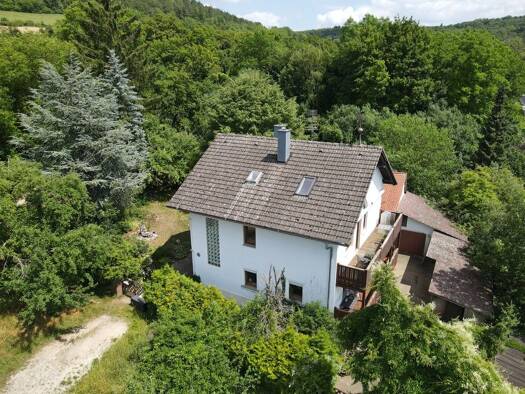 Einfamilienhaus zum Kauf 380.000 € 7 Zimmer 164 m² 3.030 m² Grundstück Weißenburg 91781