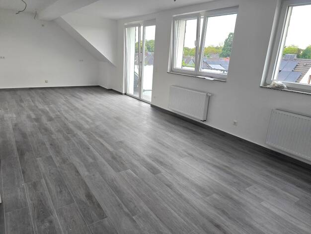 Wohnung zur Miete 995 € 3 Zimmer 92,5 m² 3. Geschoss frei ab 01.10.2026 Duisburger Str. 352 Alt-Homberg Homberg / Ruhrort / Baerl 47198