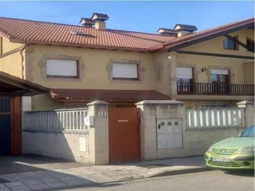 Chalet zum Kauf 270.000 € 1 Zimmer 439 m² VALENTIN GARCIA YEBRA 12 Ponferrada 24404
