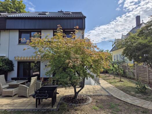 Doppelhaushälfte zum Kauf 750.000 € 5 Zimmer 149 m² 401 m² Grundstück Singen Singen (Hohentwiel) 78224