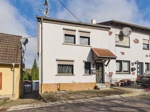 Doppelhaushälfte zum Kauf 99.000 € 8 Zimmer 105 m² 385 m² Grundstück Wahlschied Heusweiler / Wahlschied 66265