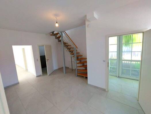 Einfamilienhaus zum Kauf 369.000 € 4 Zimmer 140 m² 677 m² Grundstück frei ab sofort Thüle Salzkotten 33154