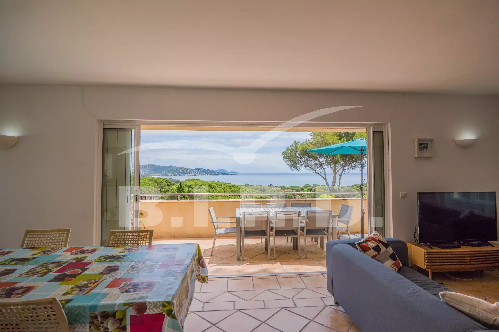 Villa zum Kauf provisionsfrei 1.685.000 € 6 Zimmer 1.100 m²<br/>Grundstück Nartelle-Noyer-Bellevue-bd des Sardinaux Sainte-Maxime 83120