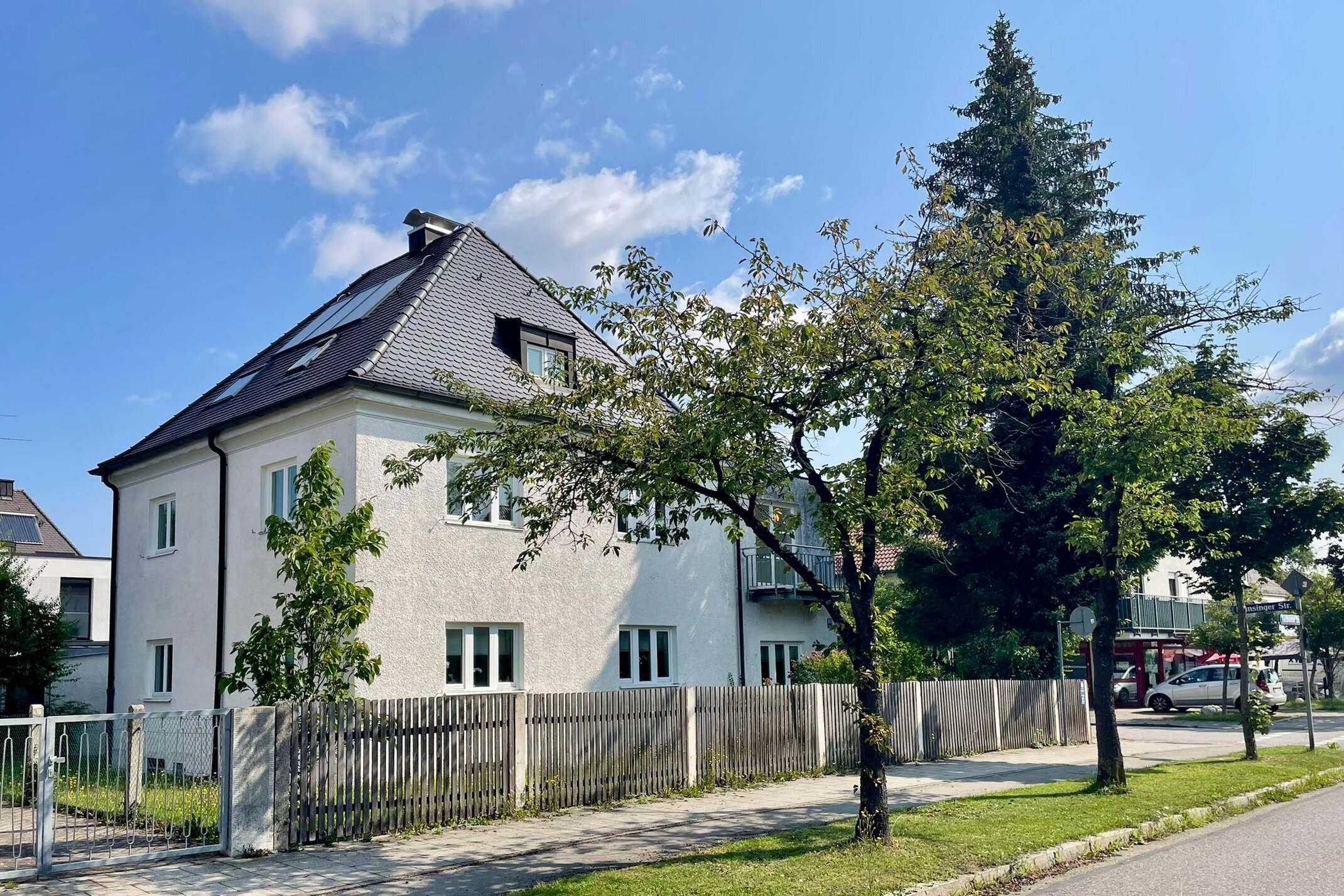 Mehrfamilienhaus zum Kauf 1.650.000 € 11 Zimmer 241 m²<br/>Wohnfläche 536 m²<br/>Grundstück Obersendling München 81477