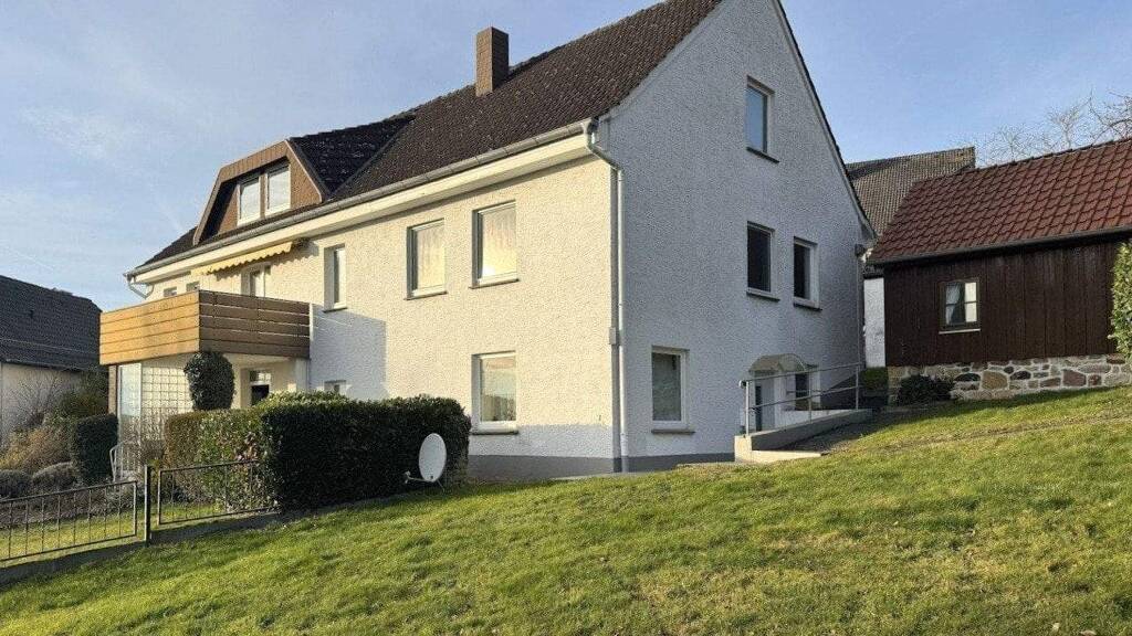 Einfamilienhaus zum Kauf 259.000 € 8 Zimmer 190 m² 1.255 m² Grundstück Bad Meinberg Horn-Bad Meinberg 32805
