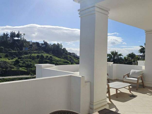 Studio zum Kauf 486.000 € 3 Zimmer 137,6 m² Nueva Andalucia 29660