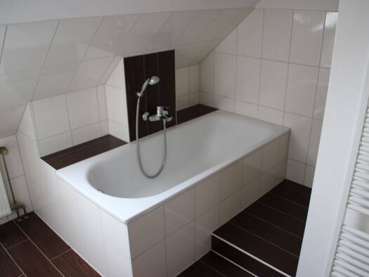 Wohnung zur Miete 600 € 2,5 Zimmer 70 m² Geschoss 2/3 frei ab 01.10.2026 Dieringhausen Gummersbach 51645
