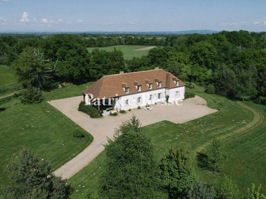 Einfamilienhaus zum Kauf 1.400.000 € 8 Zimmer 330 m² 1.022.512 m² Grundstück Moulins 03000
