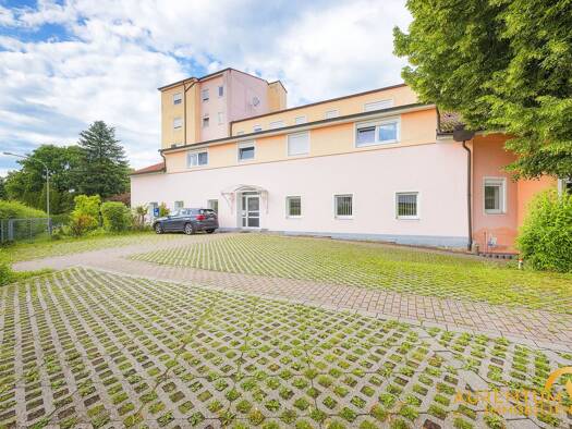 Büro zum Kauf 444,8 m² Bürofläche Siegenburg 93354