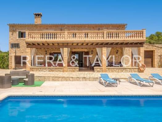 Haus zum Kauf 1.900.000 € 6 Zimmer 438 m² 25.678 m² Grundstück Porto