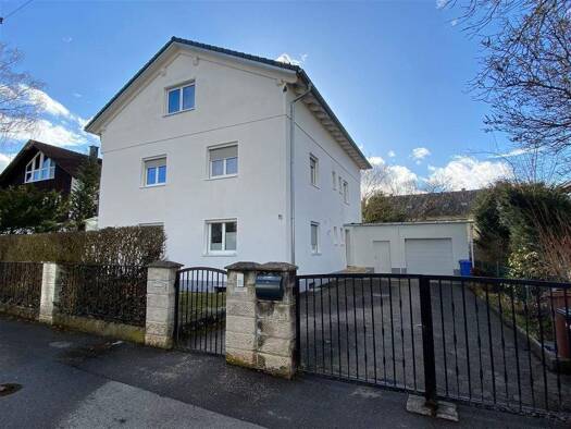 Haus zum Kauf 990.000 € 8 Zimmer 243 m² 881 m² Grundstück Heinrich-Feller-Str. 15 Emmering Emmering , Kr Fürstenfeldbruck 82275