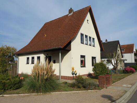 Einfamilienhaus zum Kauf 155.000 € 5 Zimmer 88 m² 865 m² Grundstück frei ab 01.12.2026 Wittingen Wittingen 29378