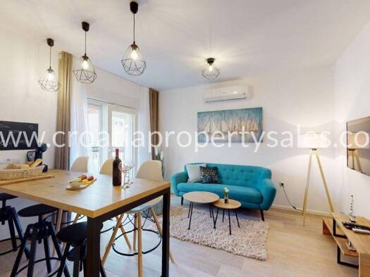 Einfamilienhaus zum Kauf 850.000 € 5 Zimmer 180 m² 220 m² Grundstück Kaštel Sućurac 21212