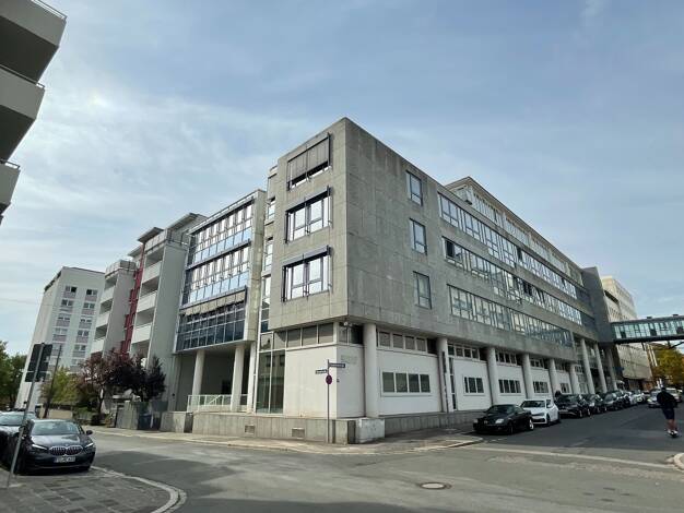 Lagerhalle zur Miete provisionsfrei 6 € 2.990,2 m² Lagerfläche teilbar ab 311,3 m² Gärten b Wöhrd Nürnberg 90489