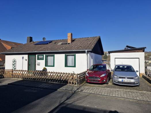 Einfamilienhaus zum Kauf provisionsfrei 280.340 € 4 Zimmer 98 m² 733 m² Grundstück frei ab sofort Strinz-Margarethä Hohenstein 65329